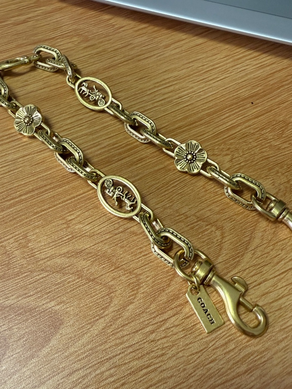 New without tag Horse And Carriage bag Chain Strap bag charm